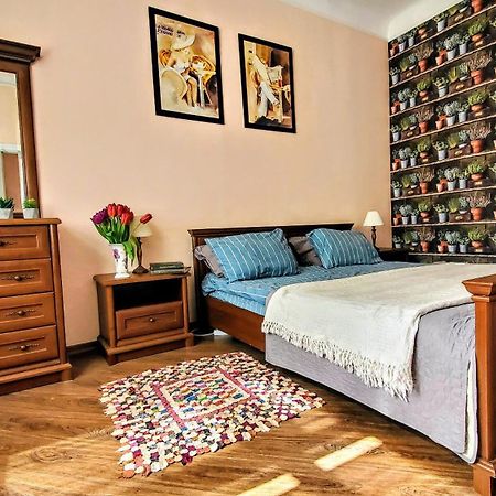 Kyiv Top Location 60M2 Apt In Old City Fast Wifi Selfchekin Εξωτερικό φωτογραφία