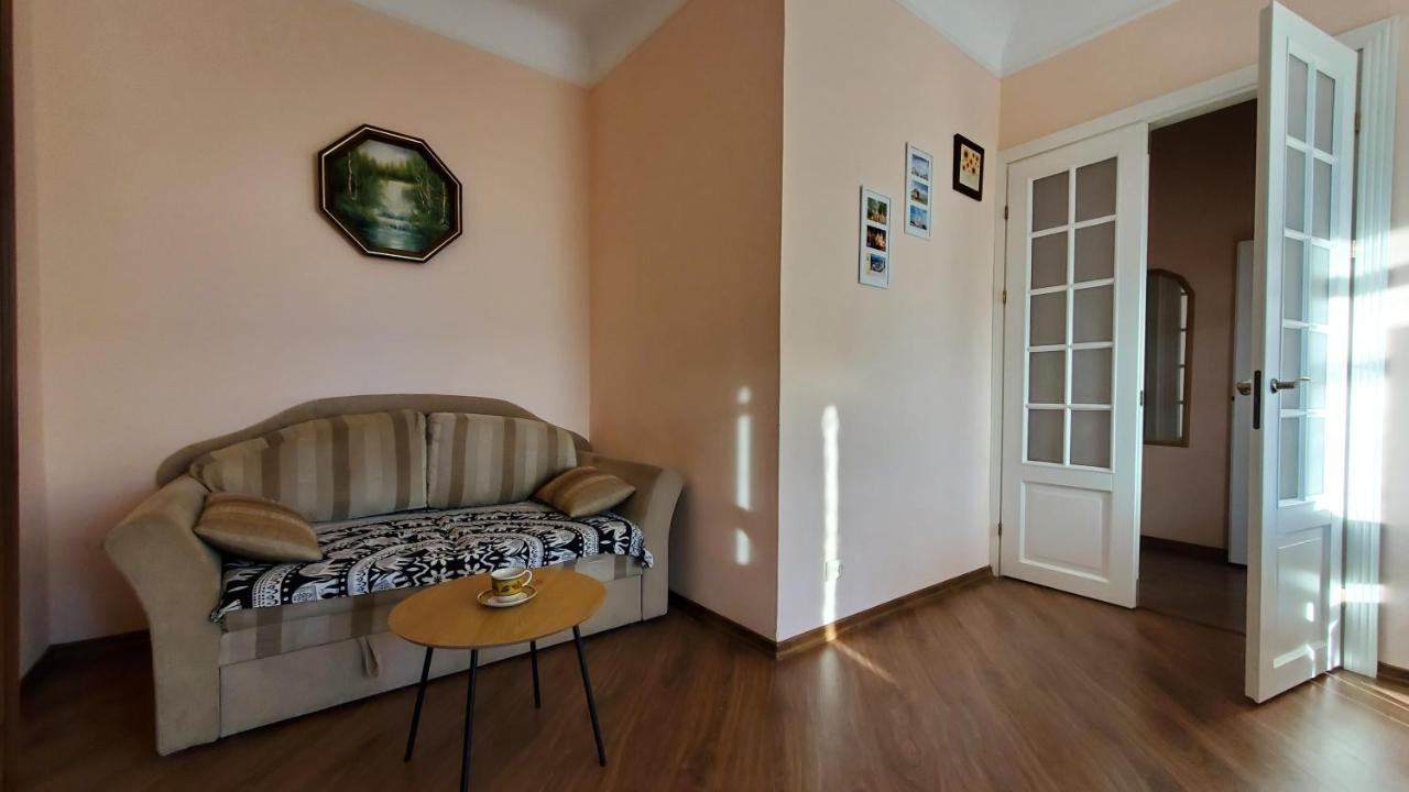 Kyiv Top Location 60M2 Apt In Old City Fast Wifi Selfchekin Εξωτερικό φωτογραφία